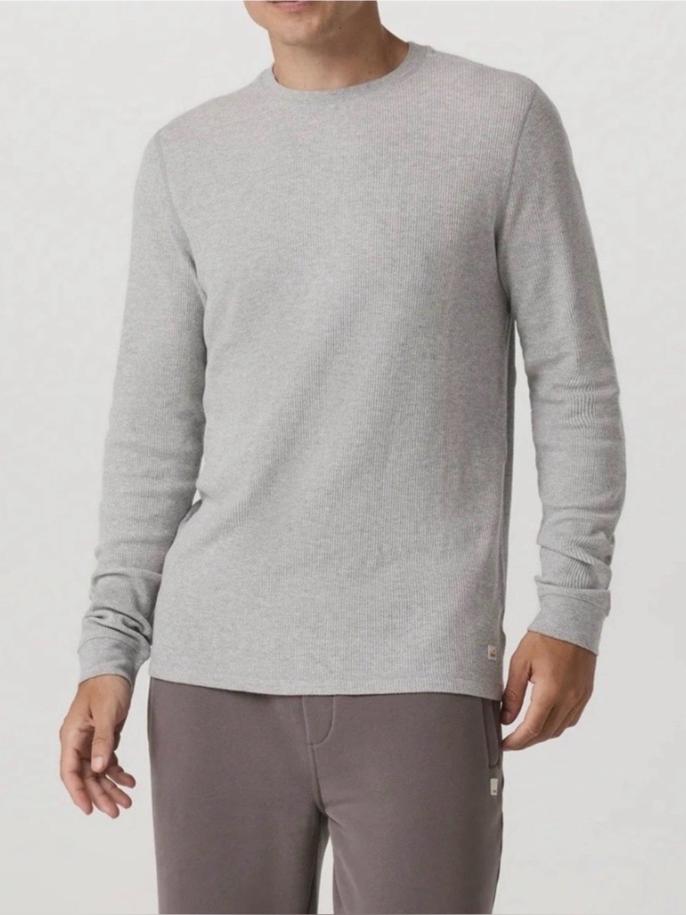 VUORI Men’s Light Gray Long Sleeve Waffle Crew Neck Top, NWT